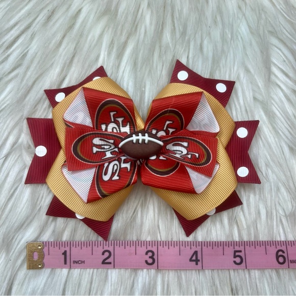 🎀🏈 NFL San Francisco 49ers Hair Bow 🏈🎀 - Picture 3 of 4